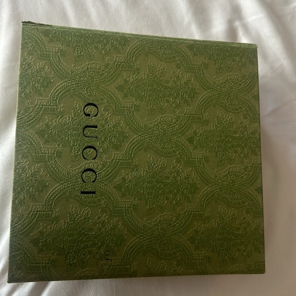 Reversible Gucci Belt with box and dust bag - Picture 5 of 6